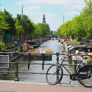 Bed & Breakfast New! 2024 - The Canal Bridge, Amsterdam